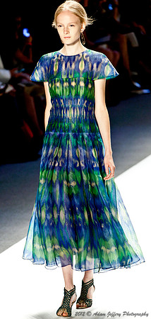 Tadashi Shoji
