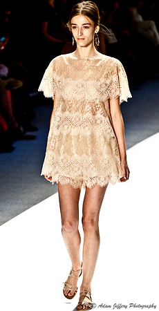 Tadashi Shoji