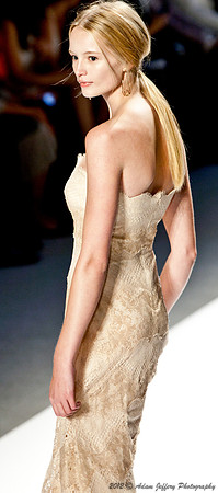 Tadashi Shoji