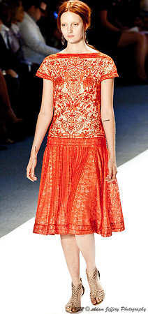 Tadashi Shoji