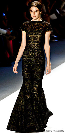 Tadashi Shoji