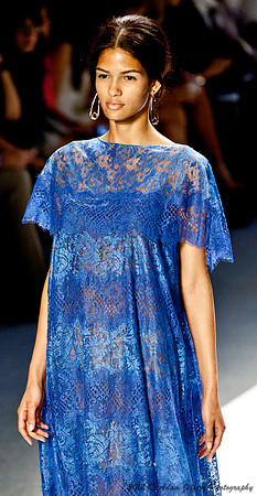 Tadashi Shoji