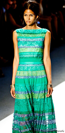 Tadashi Shoji