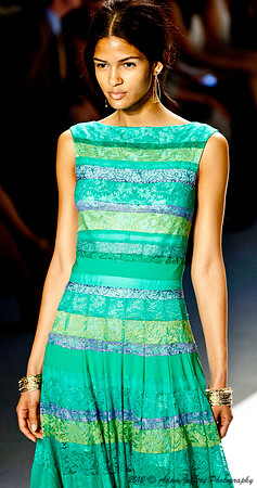 Tadashi Shoji