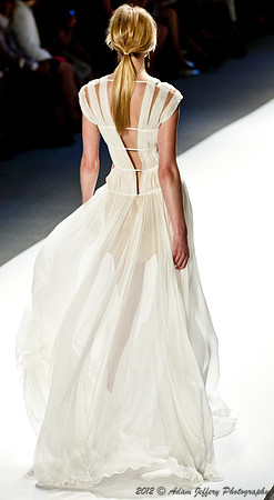 Tadashi Shoji