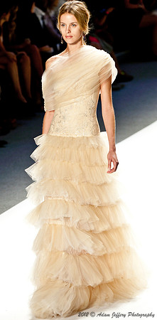 Tadashi Shoji